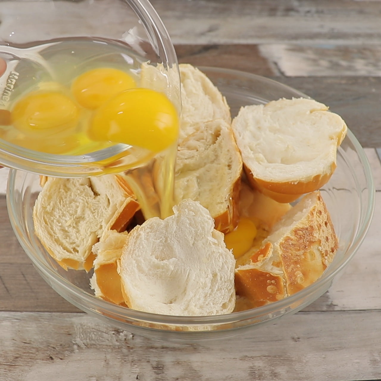 Pudim de Pão, Delicioso, Fácil de Fazer e Sem Desperdício!