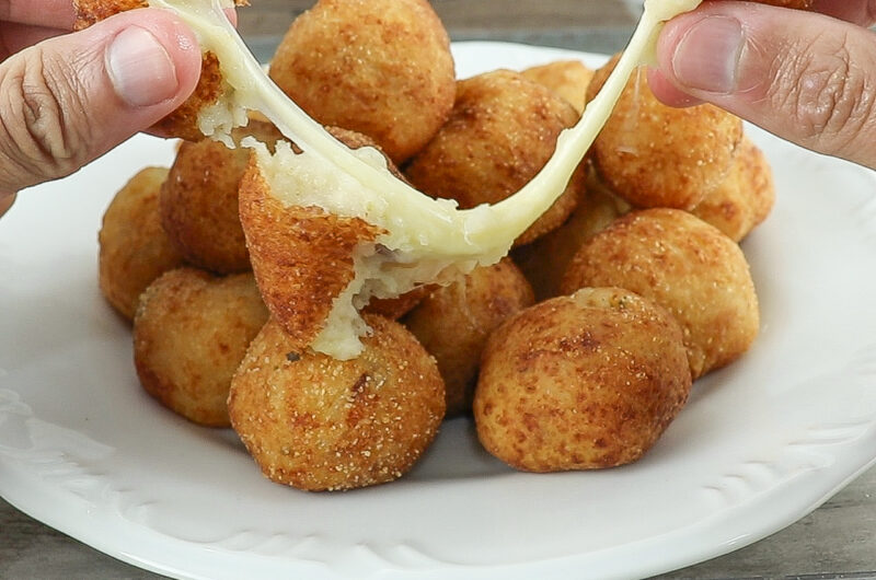 Bolinho de Queijo, Fácil, Prático e Delicioso!!