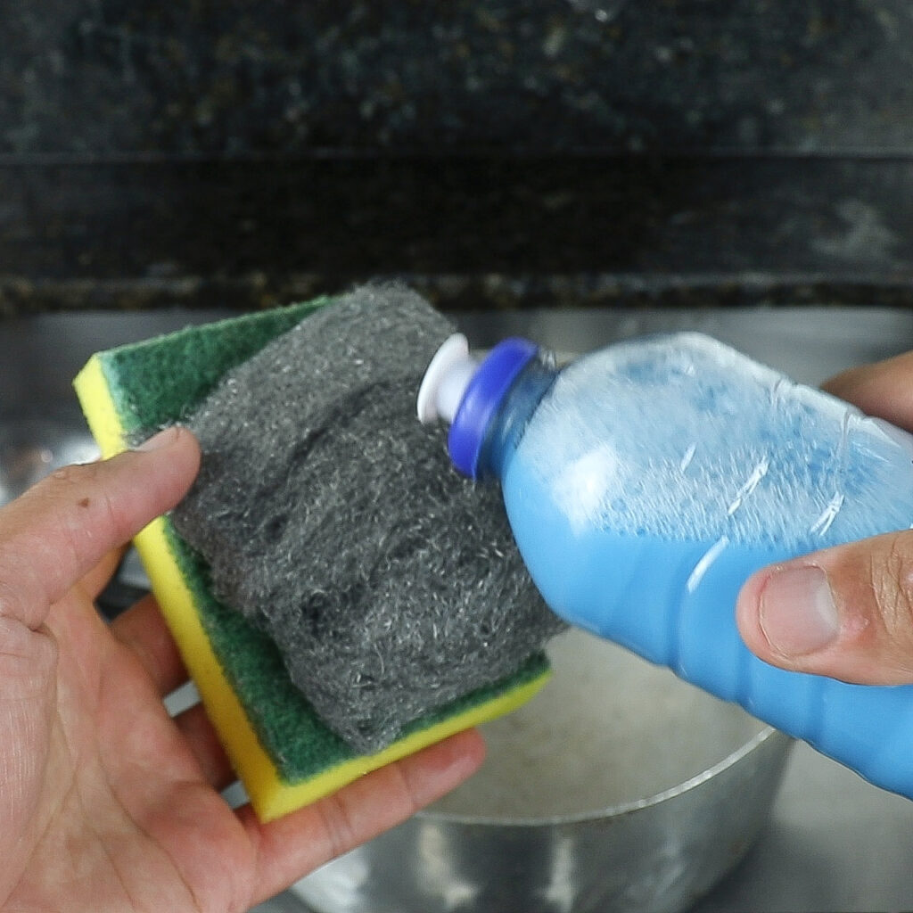 Detergente Mágico Brilha Alumínio