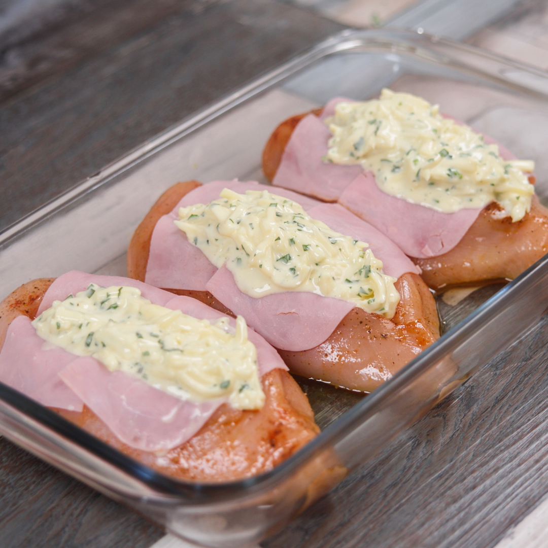 Peito de frango recheado gratinado