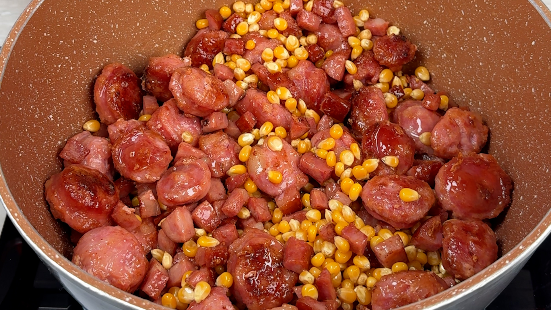 Pipoca com linguiça