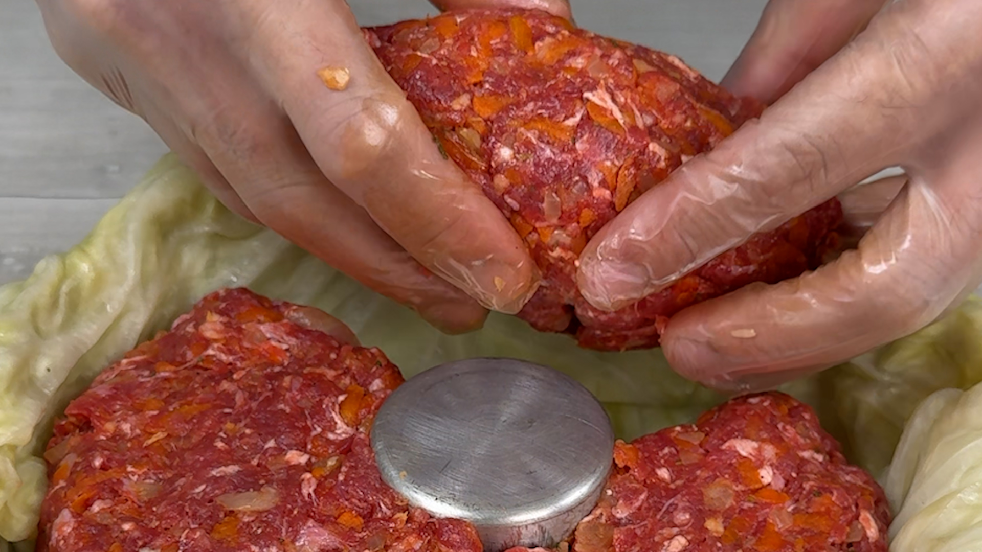 Repolho recheado com carne moída